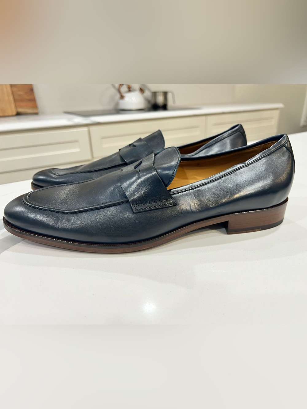 🚨PRICED TO SELL🚨 To Boot NY Navy Loafers 9